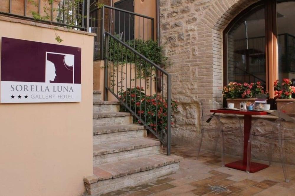 Hotel Sorella Luna Assise Extérieur photo